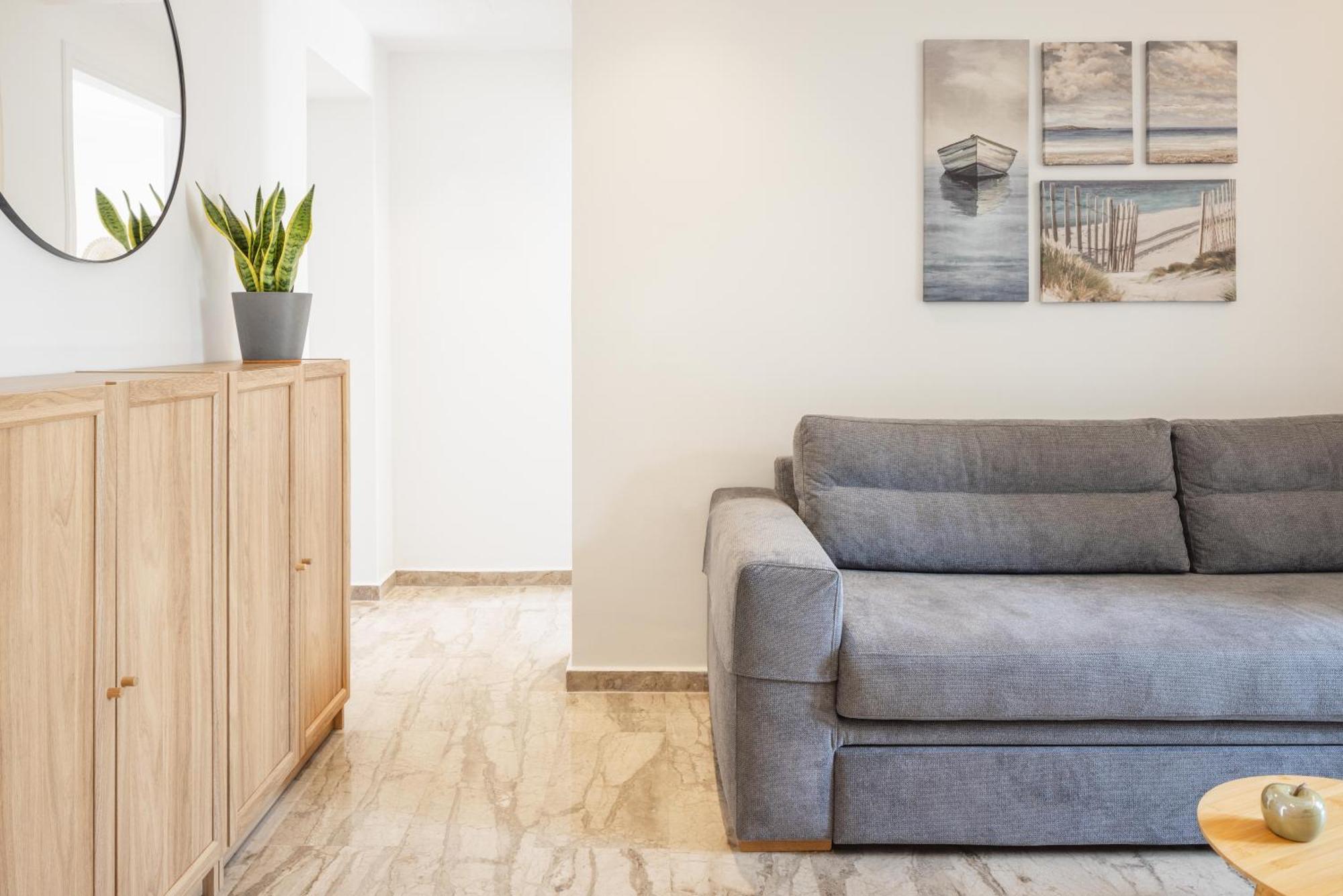Minimalist Apartment Near The Airport And The City Center Kanálion Exteriör bild